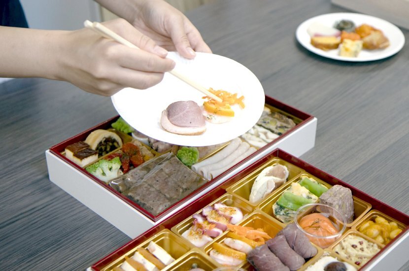 本音炸裂！試食会開催～ECスタッフが冷凍おせちを食べてみた～