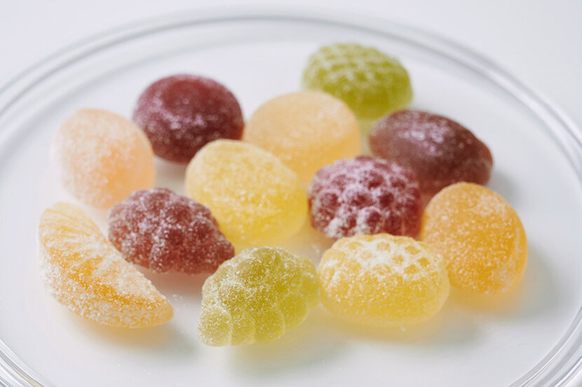 食感も楽しい〈鹿鳴館(ロクメイカン)〉のフルーツゼリーは、甘酸っぱさが絶妙でクセになる味わい