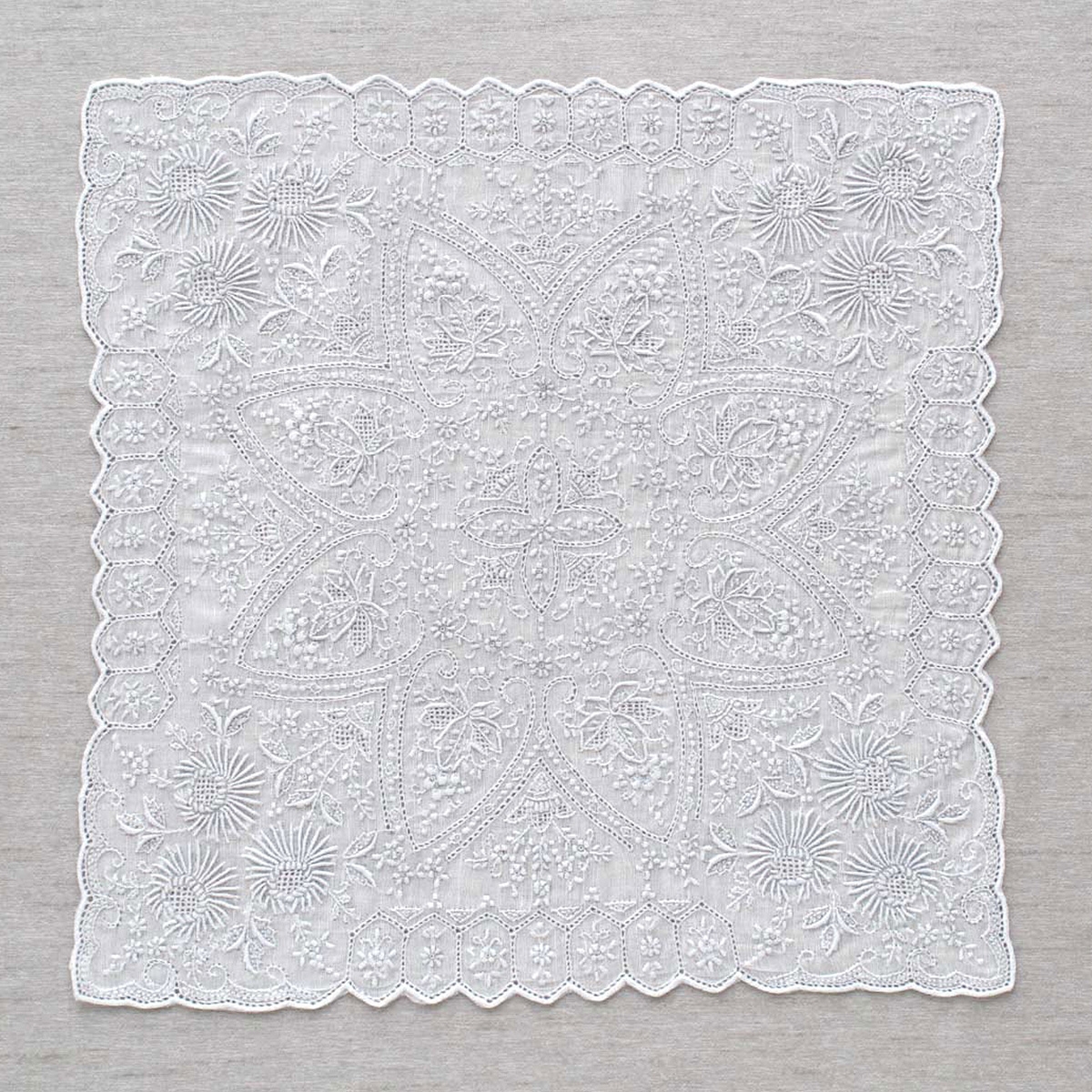 SWATOW（スワトウ） 手刺繍ハンカチ0614（ホワイト） | 東急百貨店