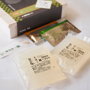 銅釜直火炊き本造りわらび餅（木箱） きな粉・抹茶