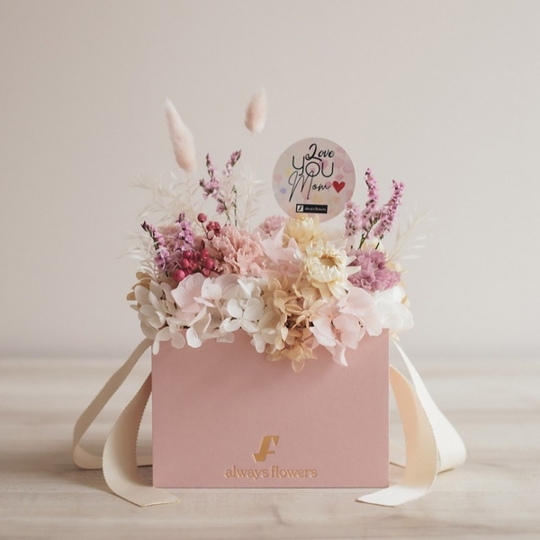 フラワーバッグアレンジ ドライ＆プリザーブドフラワー 母の日限定ピンクボックス S